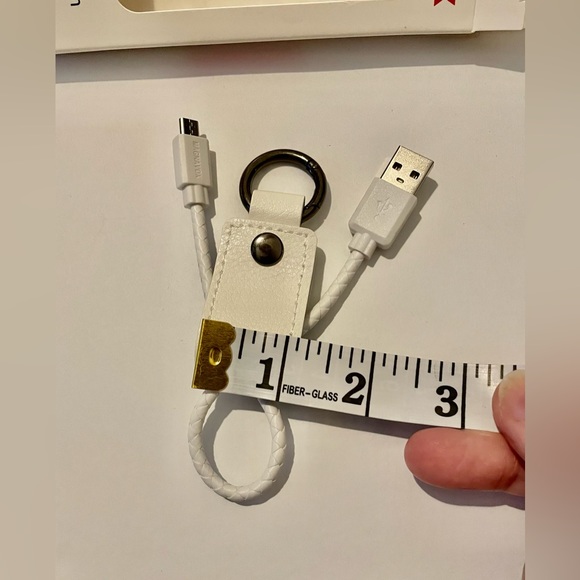 ❌Must Bundle❌🔌Charger/USB Keychain -White NWT - Picture 5 of 7